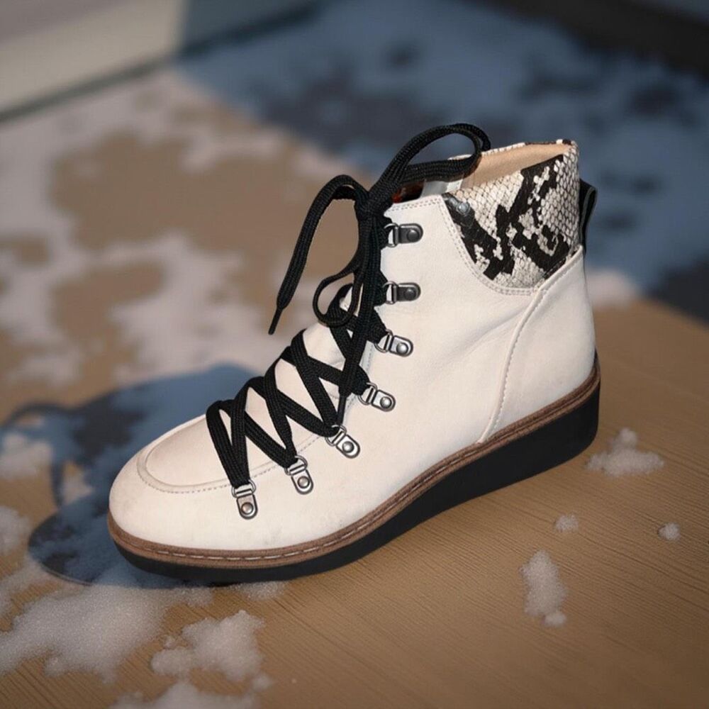 Dr. Scholl's Road Trip Boot Waterproof Leather Boots Womens 9 Winter Spring Fall